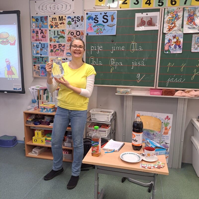 Výživa (nejen) pro děti - program o jídle a nápojích Veroniky Hanzlíkové v rámci dnů prevence na školách.