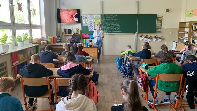 Výživa (nejen) pro děti - program o jídle a nápojích Veroniky Hanzlíkové v rámci dnů prevence na školách.