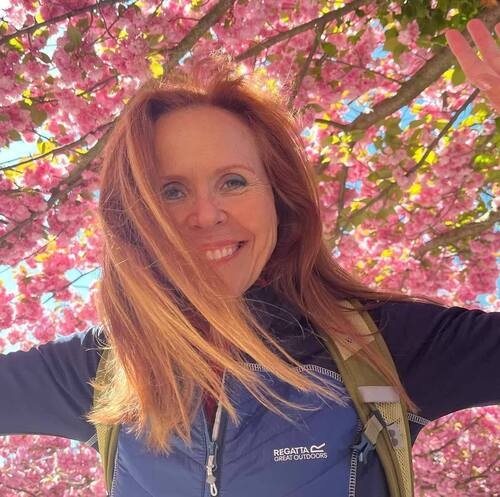 Dana Činčarová, ilustrátorka knihy Ozvěny dávných hlasů od Veroniky Hanzlíkové